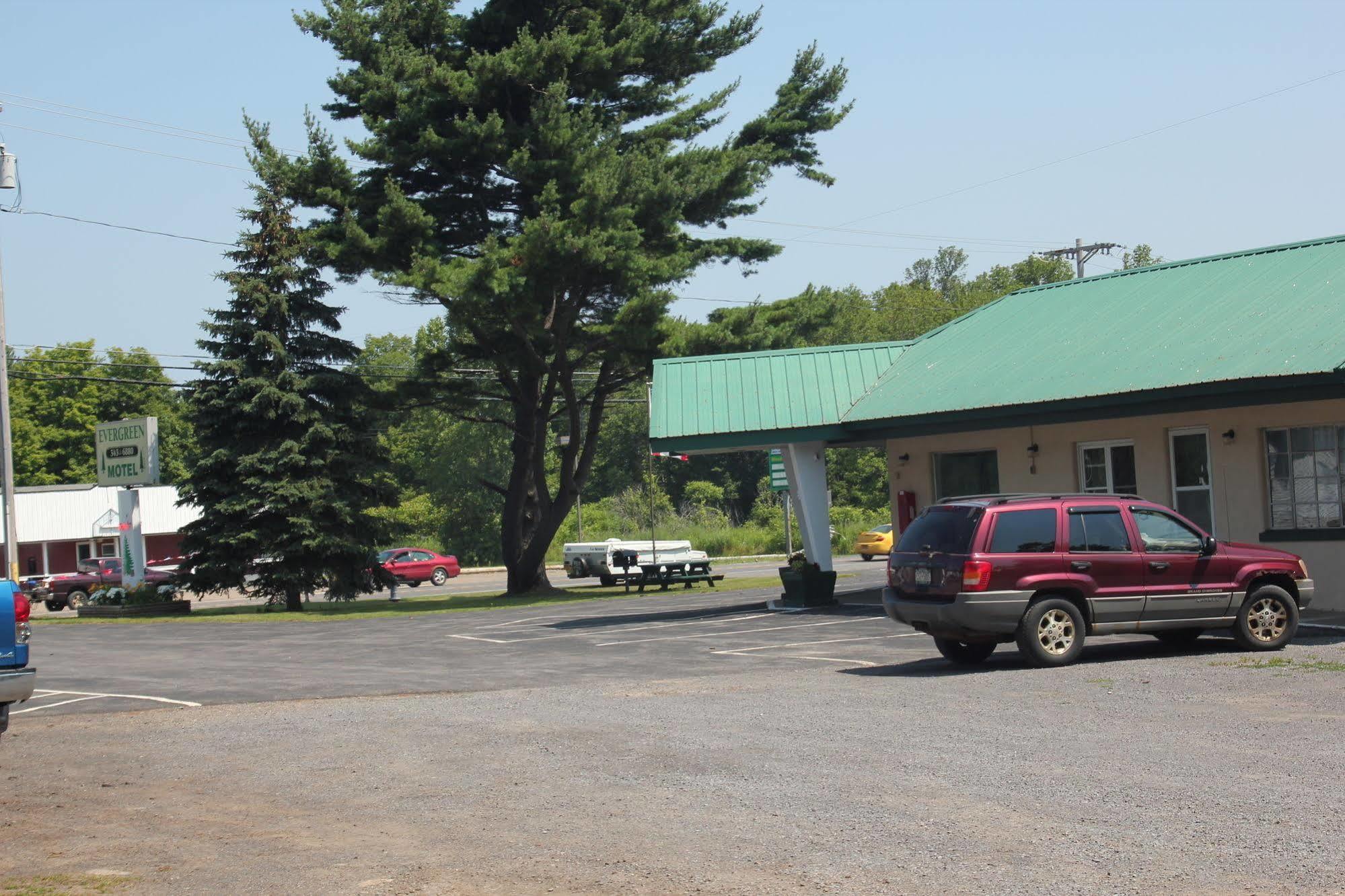 Evergreen Motel Oswego Buitenkant foto